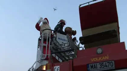 Intervenţie neobişnuită a pompierilor din Constanţa. Moş Crăciun a fost luat cu autospeciala VIDEO