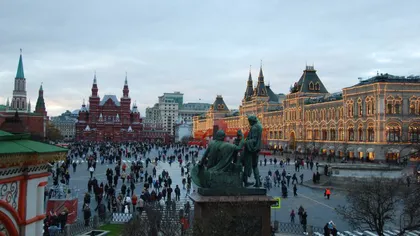 Alertă falsă cu bombă la Moscova. Mii de persoane au fost evacuate din trei staţii de tren UPDATE