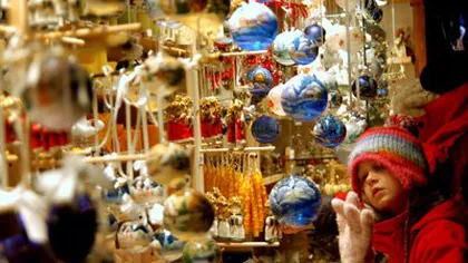 Târgul Cadourilor de Crăciun: Obiecte tradiţionale, decoraţiuni, preparate gourmet şi spectacole pentru copii