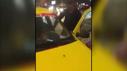 Client înjurat şi ameninţat de taximetrist VIDEO