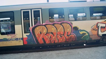 Două tramvaie pictate cu graffiti, circulă de luni în Bucureşti