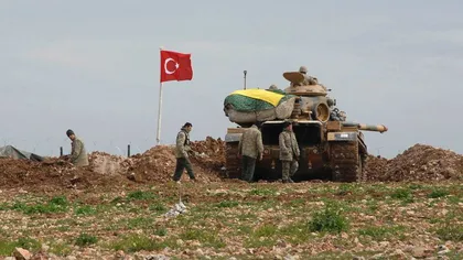 Turcia desfăşoară trupe suplimentare, artilerie şi blindate, la frontiera cu Siria