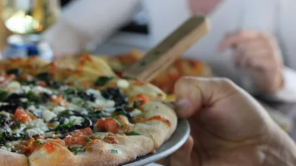 De ce iubim pizza şi pastele? Află care este simţul vinovat