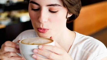 Ce se întâmplă în organismul tău dacă bei prea multă cafea