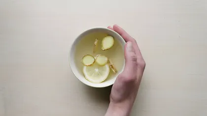 Ceaiul şi supa din ghimbir te ajută să-ţi recapeţi silueta