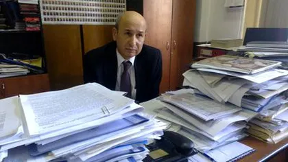 Constantin Sima, procuror detaşat la Ministerul Justiţiei, ar urma să fie secretar de stat. S-a pronunţat pentru graţiere şi amnistie