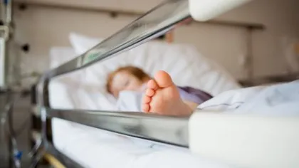 Paturi suplimentate la Spitalul Judeţean Reşiţa din cauza numărului mare de copii bolnavi de rujeolă