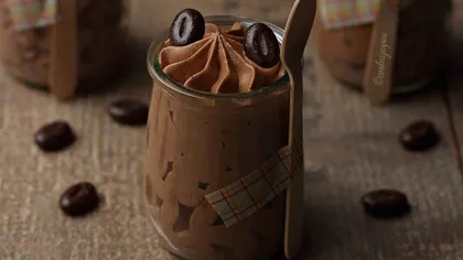 Desertul zilei: Cremă de ciocolată cu cafea