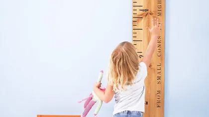 Cum poţi calcula cât de înalt va creşte copilul tău