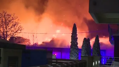 Incendiu puternic într-un club din Capitală, zeci de persoane au ajuns la spital. Bamboo a ars ca o torţă şi s-a prăbuşit UPDATE