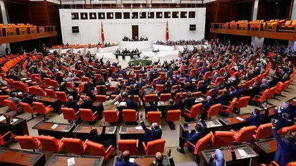 Parlamentul turc a votat pentru continuarea proiectului de reformă constituţională