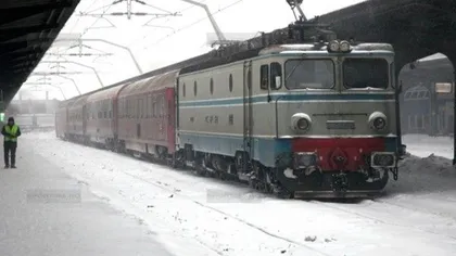Tren blocat din cauza zăpezii, în Vâlcea