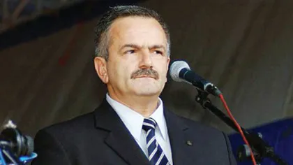 Ministrul Cercetării Şerban Valeca deţine trei case, bijuterii şi timbre de 14.000 de euro şi un autoturism Jeep