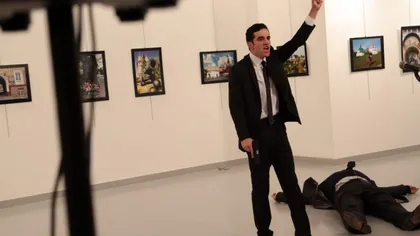 Fotografia cu asasinul ambasadorului rus în Turcia a câştigat premiul World Press Photo