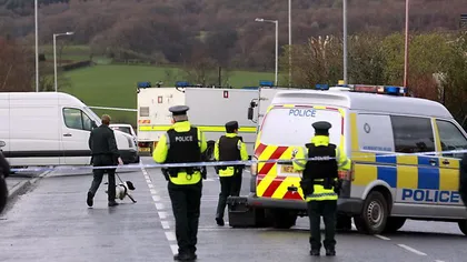 O bombă artizanală a explodat în faţa casei unui agent de poliţie din Irlanda de Nord