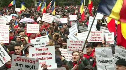 Miting de amploare pentru susţinerea Guvernului Grindeanu. Mii de oameni au ieşit în stradă la Târgovişte VIDEO