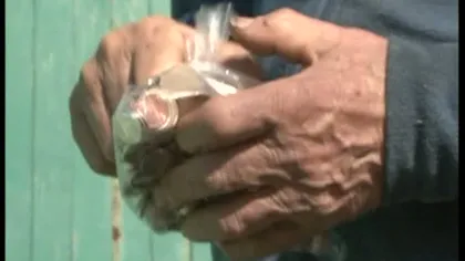Un pensionar revoltat a plătit o amendă de 400 lei în monede VIDEO