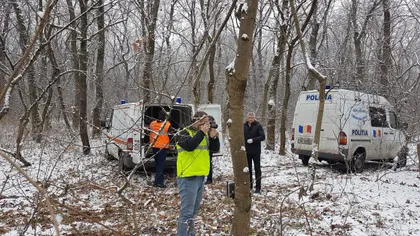 Poliţist găsit mort într-o pădure. Lângă cadavru a fost găsită o sticlă în care se afla o substanţă necunoscută
