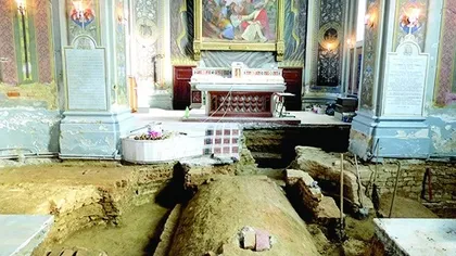 Descoperire uluitoare în centrul Iaşiului: 30 de schelete au fost găsite sub altar