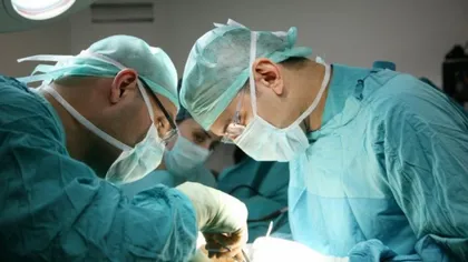 Un tânăr din Iaşi a primit a doua şansă la viaţă de la mama sa, care i-a donat un rinichi
