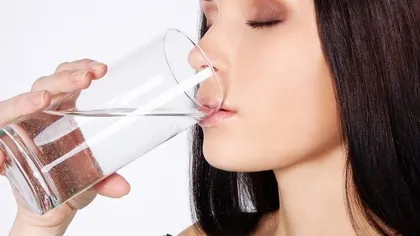 Ce s-ar întâmpla în corpul tau dacă ai înlocui toate băuturile cu apă