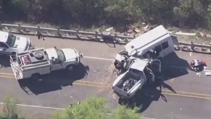 Accident grav pe autostradă, 13 persoane au murit