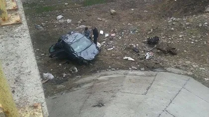 ACCIDENT în Vrancea. Un copil de 14 ani a căzut într-o râpă cu maşina furată de la părinţi