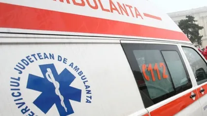 Patru elevi ai unui liceu din Ploieşti au ajuns la spital după ce un panou didactic le-a căzut în cap