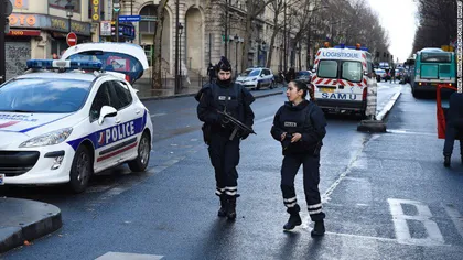 Franţa, în stare de alertă! Un poliţist a fost împuşcat în cap în trafic de acelaşi individ care a provocat haos pe aeroportul Orly
