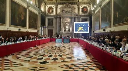 Comisia de la Veneţia: Judecătorii pot fi traşi la răspundere pentru decizii dacă eroarea e intenţionată