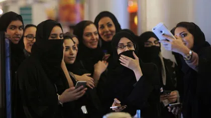 Arabia Saudită a înfiinţat primul Consiliu al Femeilor. Este format numai din ... bărbaţi