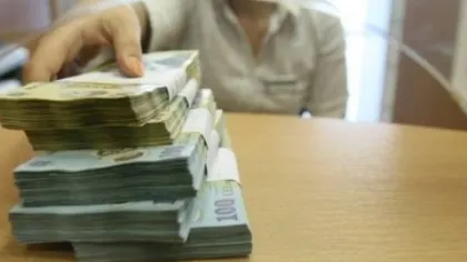 Ce şi-au cumpărat românii cu banii împrumutaţi de la bănci în 2016