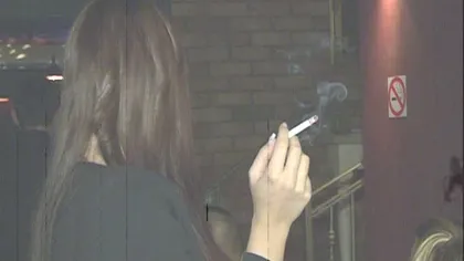 Un an fără fumat în spaţiile publice închise din România. Peste 5 milioane de persoane mor anual din cauza ţigărilor
