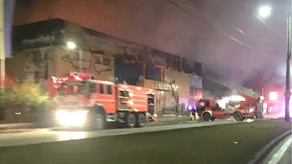 Un centru comercial din Arad a fost distrus în urma unui incendiu