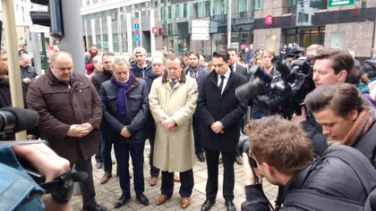 Un an de la atentatele de la Bruxelles: Moment de reculegere la staţia de metrou Maelbeek