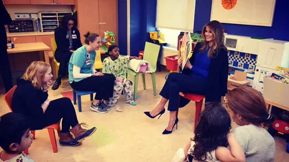 Melania Trump le-a citit copiilor dintr-un spital din New York FOTO