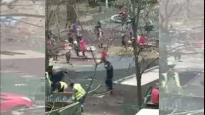 Imagini uluitoare într-un parc din Capitală! Un grup de copii îşi apără locul de joacă de buldozerele aduse să-l dărâme