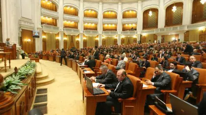 Proiect de lege: Parlamentarii, membrii Guvernului şi aleşii locali să poată fi 