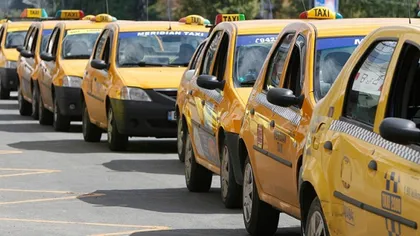 Taximetriştii ameninţă că fac GREVĂ, inclusiv împotriva şoferilor UBER