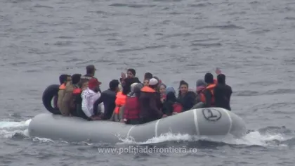 52 de persoane, între care 13 copii, salvate de poliţiştii de frontieră români în Marea Egee VIDEO