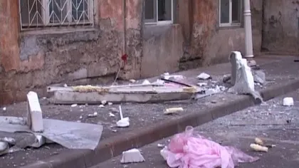 Explozie puternică într-un bloc din Caraş Severin. Două persoane au fost rănite