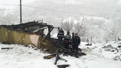 Tragedie în judeţul Bacău. Trei copii au murit într-un incendiu care le-a cuprins casa