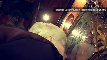 O icoană cu Maica Domnului a început să lăcrimeze într-o biserică din Sibiu VIDEO