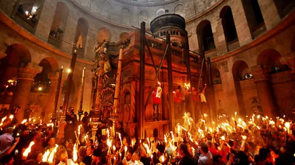 PAŞTE 2017: Sfânta Lumină de la Ierusalim va fi adusă sâmbătă seară în România