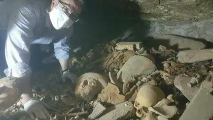 Arheologii egipteni au descoperit opt mumii în morminte vechi de peste 3.500 de ani