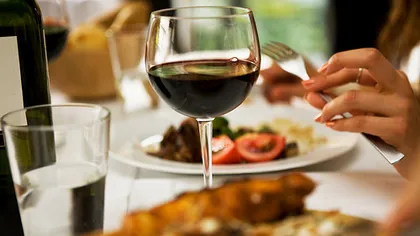 Un şef de institut din Elveţia recomandă României să se concentreze pe mâncare şi vinuri ca să atragă turişti străini