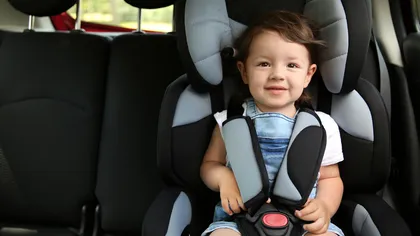 Plimbari cu masina intr-un scaun auto pentru copii: sfaturi utile pentru parinti