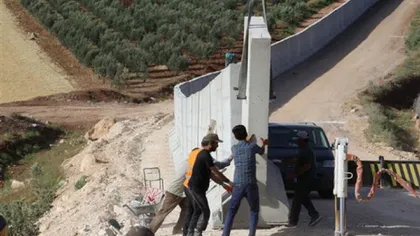 Încă un zid între naţiuni: Turcia a încheiat construcția de 556 de kilometri la frontiera cu Siria