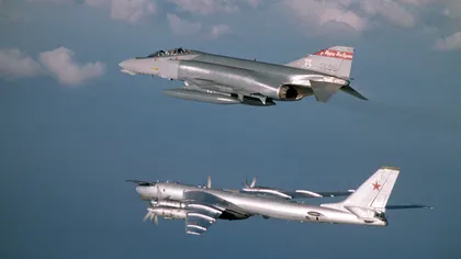 Japonia îşi mobilizează avioanele militare pentru a intercepta aeronave ale Chinei şi Rusiei
