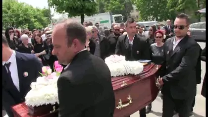 Românca moartă în urma atentatului de la Londra a fost condusă pe ultimul drum. Cine a apărut la căpătâiul Andreei la înmormântare